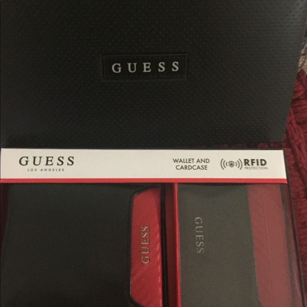 Men’s guess NWT rfid wallet set